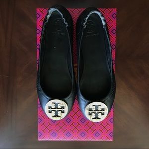 Tory Burch Minnie Foldable Flat, black gold